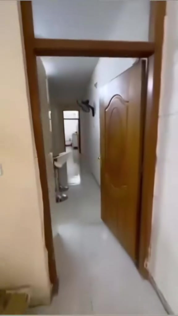 🏡 مشتمل للإيجار – حي البنوك
📐 المساحة: 150 م²
🏢 الطابق: أول – معزول بالكامل

🔹 يتكون من:
🛏️ غرفتين نوم
🛋️ صالة
🍽️ مطبخ
🚿 خدمات متكاملة

📍 الموقع: حي البنوك – شارع الكنيسة
✨ موقع مميز

📞 للاستفسار: ***********5
