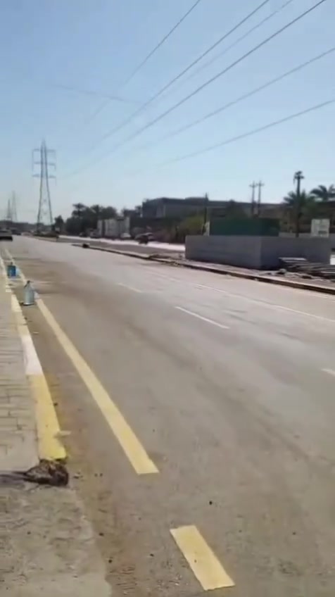 بيت للبيع مساحه ٦٠ متر الموقع حي البساتين شارع أحمد الوائلي بناء حديث طابقين مع بيتونه الطابق الثاني يحتوي علئ غرفتين نوم كبيره وغرفه صغيره سويت كامل   ***********
