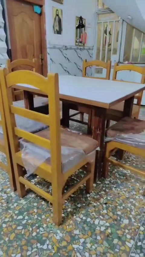ميز طعام صاج التقيل درجه اولى كل ضرر. مابي للبيع مكان حي العسكري ***********
