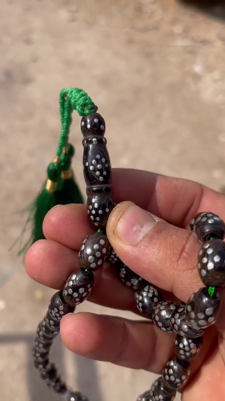 حجازي • قديم • نضيف