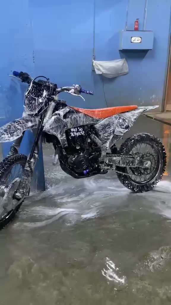 ️ السَّلَاْمُ عَلَیْکُم 
ئەو Ktm yb 250 یە بۆ فرۆشتن
مۆدیلی ٢٠٢٥
ماتۆڕەکە زۆر پاکە و هیچ عەیبێکی تێدا نیە
گێڕ و مەکینە و هەموو شتێکی بیلادە و مەزبوتە
سعری ١٢ و نیوە
شوێن/ ڕانیە 
***********
***********
