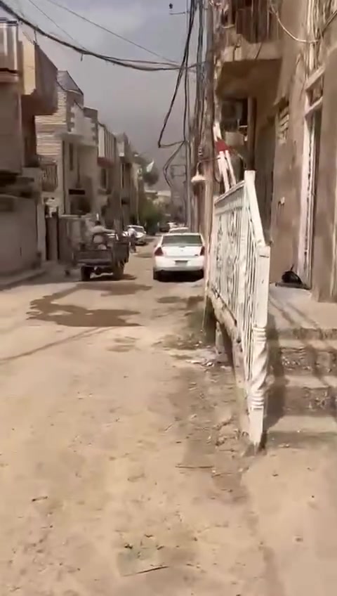 للأيجار أرضي 130 متر غرفتين نوم وصالة ومطبخ وحمام ومنور شاطئ التاجي منطقة الطي يبعد عن سيطرة المحيط 3 كيلو مقابل افران الطائي السعر 400 ألف قفل قفل قفل ***********
