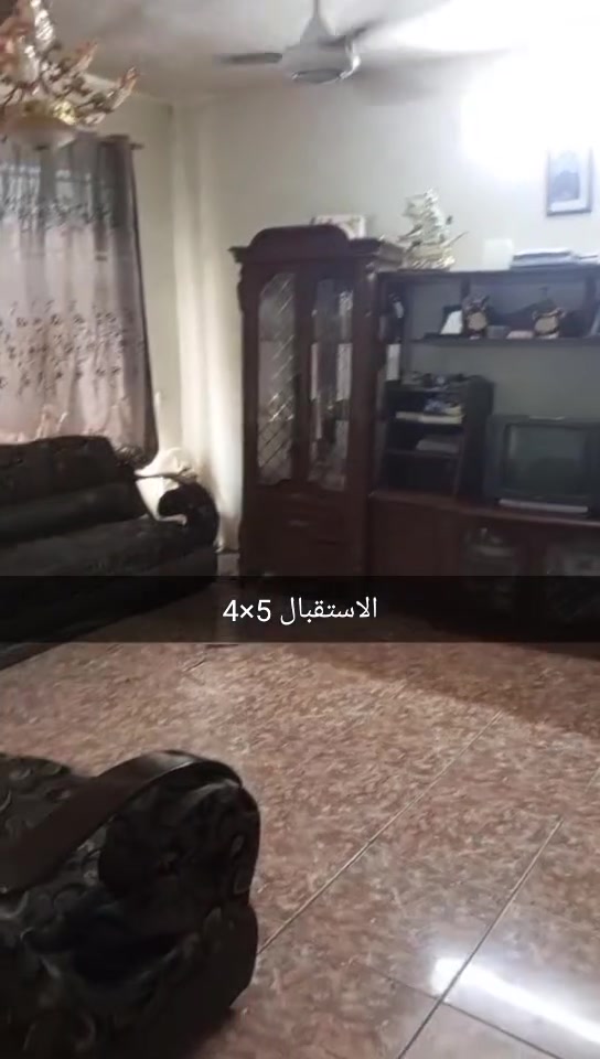 السلام عليكم بيت للبيع الطابق الاول والثاني وموقع تجاري حي العسكري الاتصال على الرقم
*********** ابو هديل 

*********** مهدي ابو رقية
