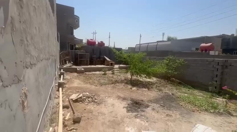 قطه ارض للبيع مساحة ١٧٠متر زراعي سند ٢٥  ع طريق العلويه شريفه قرب محطه الود البالبلي تبعد عن الشارع العام ١٠٠  متر القطعه ركن ع شارعين خدمات المي بوري بصف القطعه ساحبين صونتين والكهرباء محوله بصف القطعه للاستفسار اتصال ع الرقم ***********
