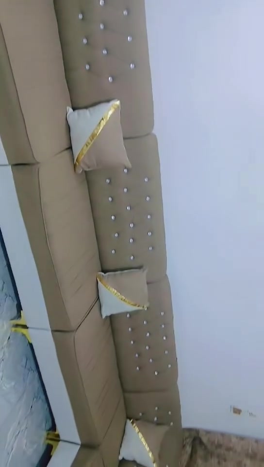 سلام عليكم ديوان ١٢ مقاعد ستخدام قليل ***********

