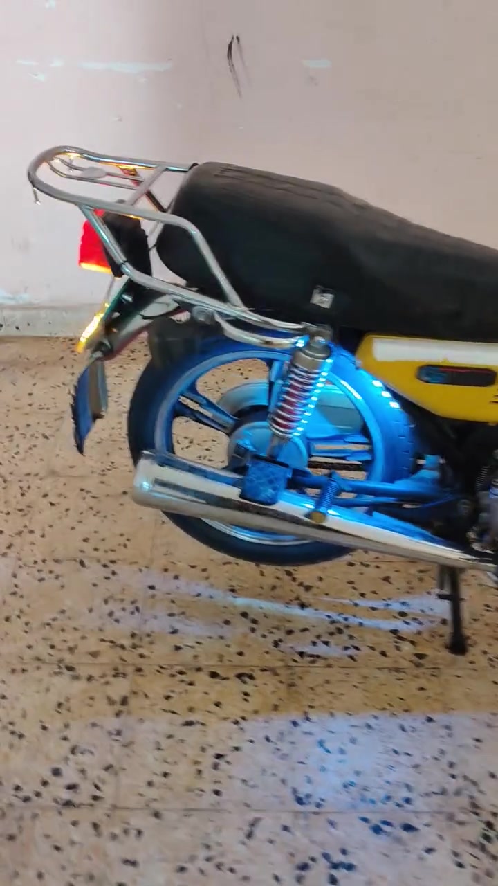 السلام عليكم دراجه إيراني نضيفه أربعه كير محرك تايكر 125cc مودل23 بدون اوراق السعر 400وبيها مجال شي قليل العنوان المضيج تحياتي للجميع ***********
