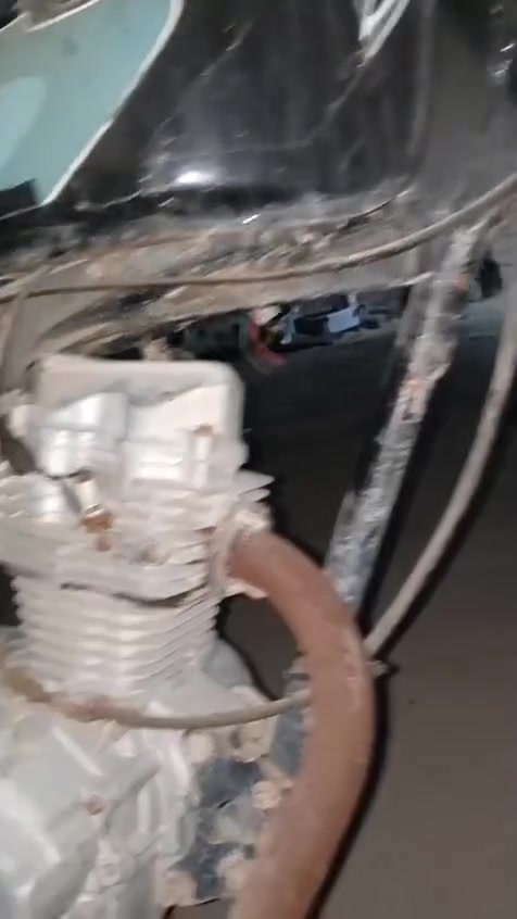 لبيع شاصي وراق و مكينه نضيفه  دراجه شقله عوزه زنجيل و نفخ تاير مكن بصره الدير الشافي محطه الشاهد اليقود بيت شاوي***********تواصل وياي واتساب  السعر 300بيه مجل قليل
