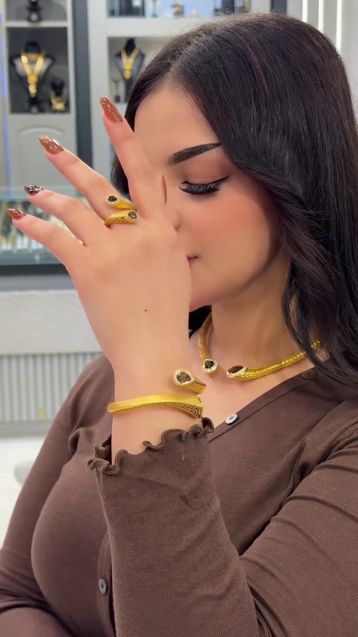 ٨٠.٠١غ • اكسسوار • للحجز