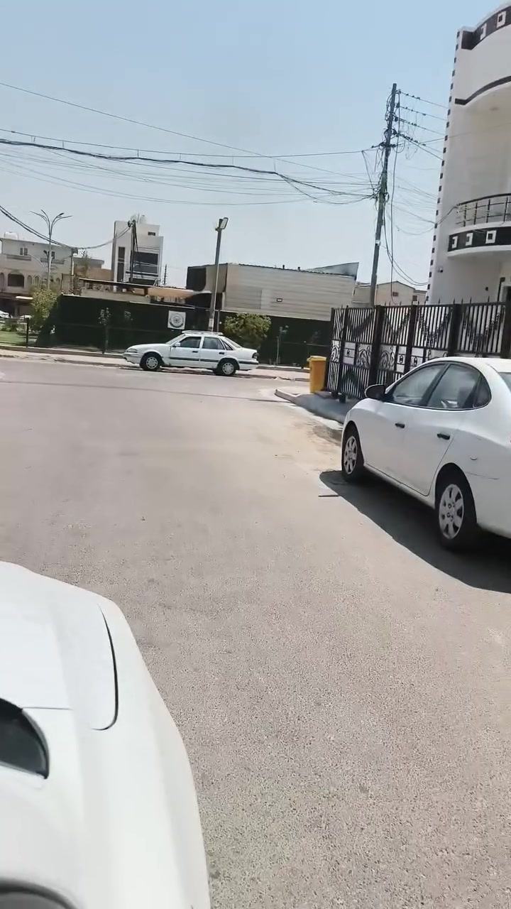 السلام عليكم
يوجد منزل للإيجار المساحة 200 متر طابق أرضي
يحتوي المنزل على كراج يتسع ل سيارتين
مطبخ + حولي+ صالة كبيرة+ غرفتين نوم + حمام
للاستفسار التواصل مع الرقم الاتي : ***********
