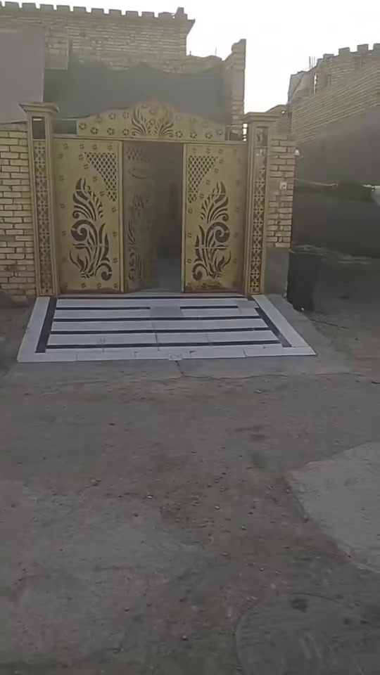 بيت للبيع حي زهور جاهز للسكن مساحه 200 تصل ***********
