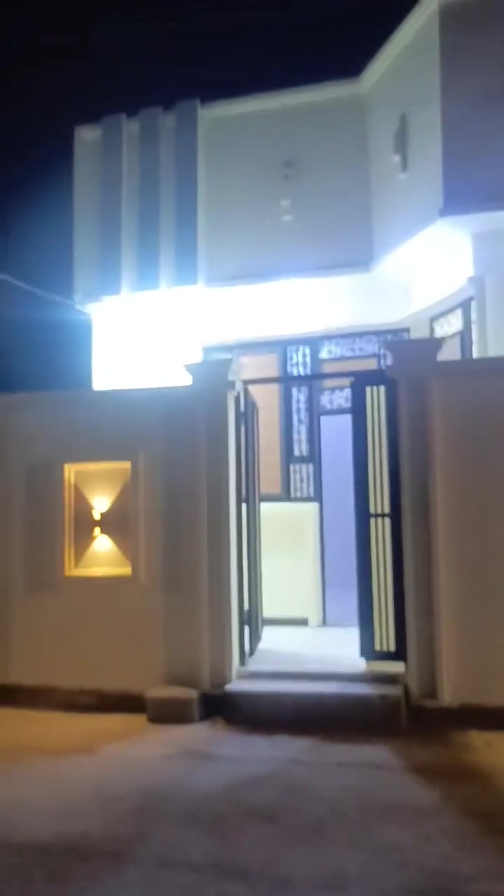 💎بيت للبيع بناء حديث 💎
🔸 طابو زراعي عراقي بأسم عراقي
📝نسخه من الطابو + وكاله
⭕تتكاتب مع صاحب الارض مباشر

🗺️#الموقع
 البصره ابي الخصيب شارع الرحمن
موقع مرتب الارض اصوليه

🔹المساحه 100M²

🌼يتكون من
2غرفتين
▫️ صاله 
▪️ديوانيه 
🏺مطبخ 
🧩طارمه
🚾صحيات(داخلي و خارجي)
💸#السعر 60 مليون قابل للتفاوض
▫️▪️▫️▪️▫️▪️▫️▪️▫️▪️
 واتساب
💯كافه الخدمات متوفره
⭕ موقع مميز  
▪️مدارس قريبه
▫️ماء حلو كهرباء اناره
▪️شوارع مبلطه
✔️باقي التفاصيل 🔑
***********
