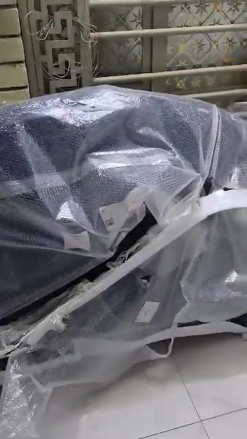 بنيد جيب لاريدو ١٥ مال حاويه تفصيخ لون نيلي حبري غامق نظيف جدا مابيه بس رصعه بسيطه *********** بسعر مناسب جدا
