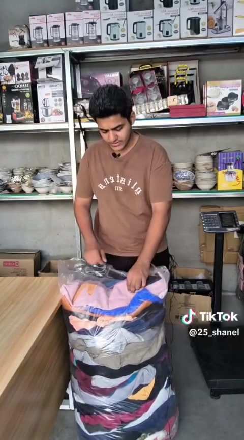 ملابس • للبيع • ماكو تفاصيل