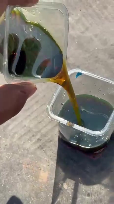 احمر ثكيل واصل كرخ و رصافة
***********
