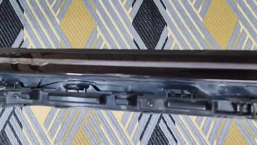 السلام عليكم عندي لد كونا شغال موديل 25 بي كسر موضح بالصور والفديو للبيع للاستفسار على الرقم 
*********** وبي واتس اب
