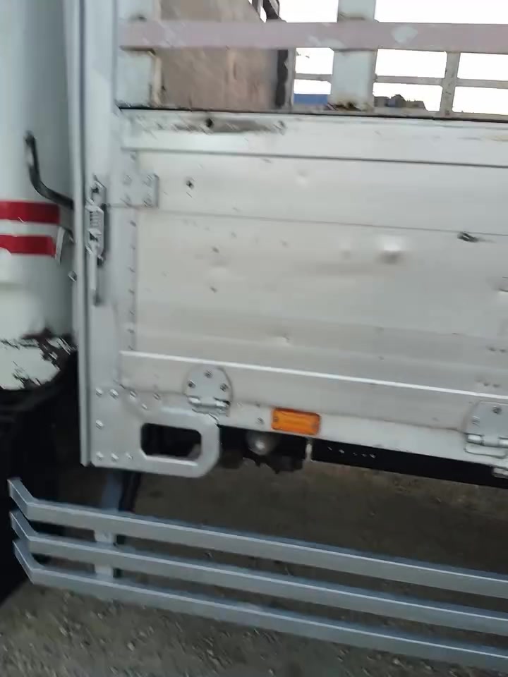 السلام عليك فوسه مربع مكينه 16عادي مكينه بيه بخار سته وربع مطوله السعر 85وبيه مجال ***********
