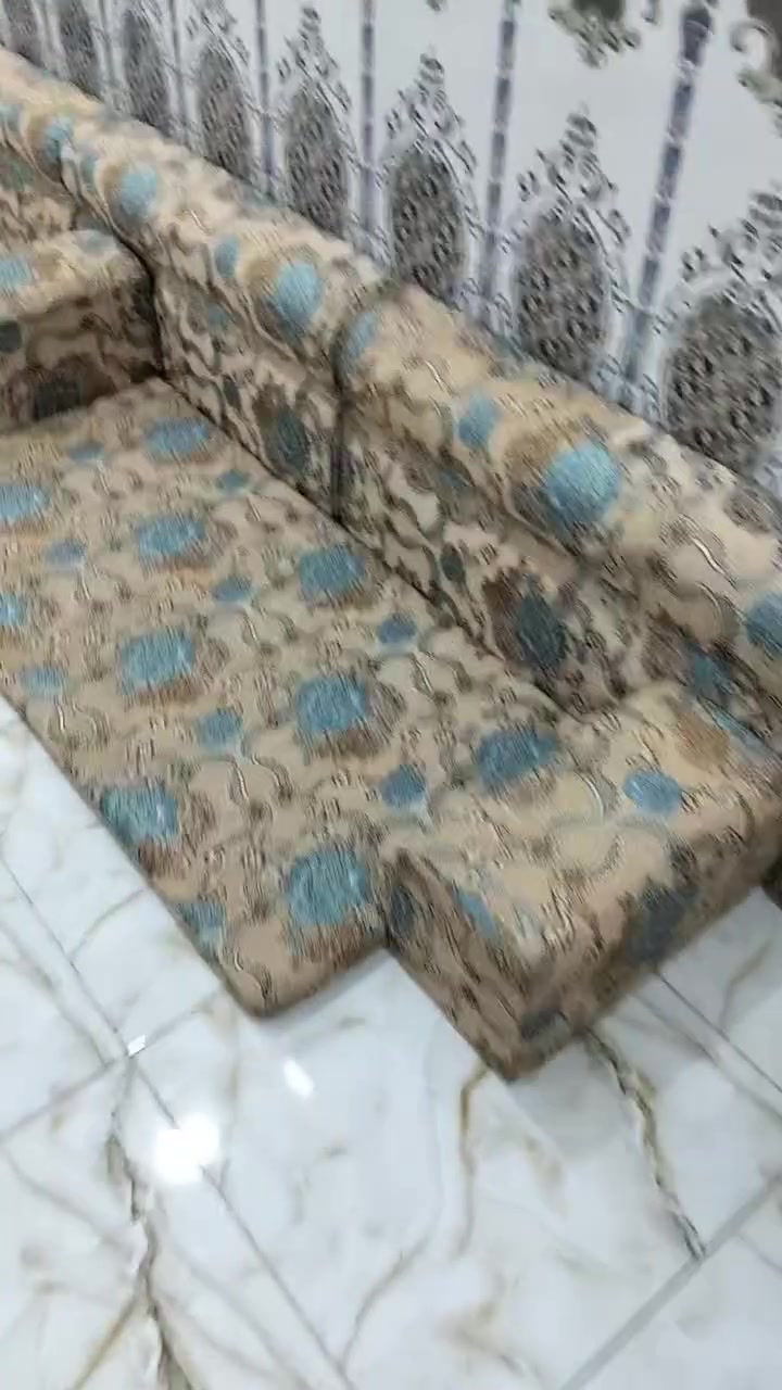 ديوان للبيع شرط جديد المكان ناصريه ***********
