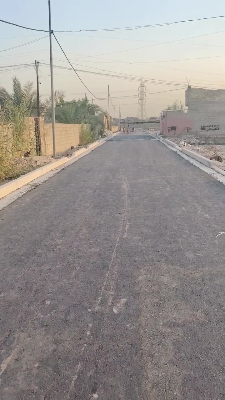 السلام عليكم يوجد لدينا قطع أراضي ومنازل كافه المساحات بغداد حي أور مدخل ثعالبه مقابيل جامع المحترك مجاور سبع قصور مجاور الغرير حي حسين للاستفسار الاتصال على الرقم او مراسلة عل خاص ***********
