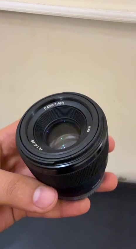 📸 للبيع | Sony E 50mm F1.8 OSS
🔹 Focal Length: 50mm
🔹 Maximum Aperture: f/1.8
🔹 Mount: Sony E-Mount
*********** واتساب