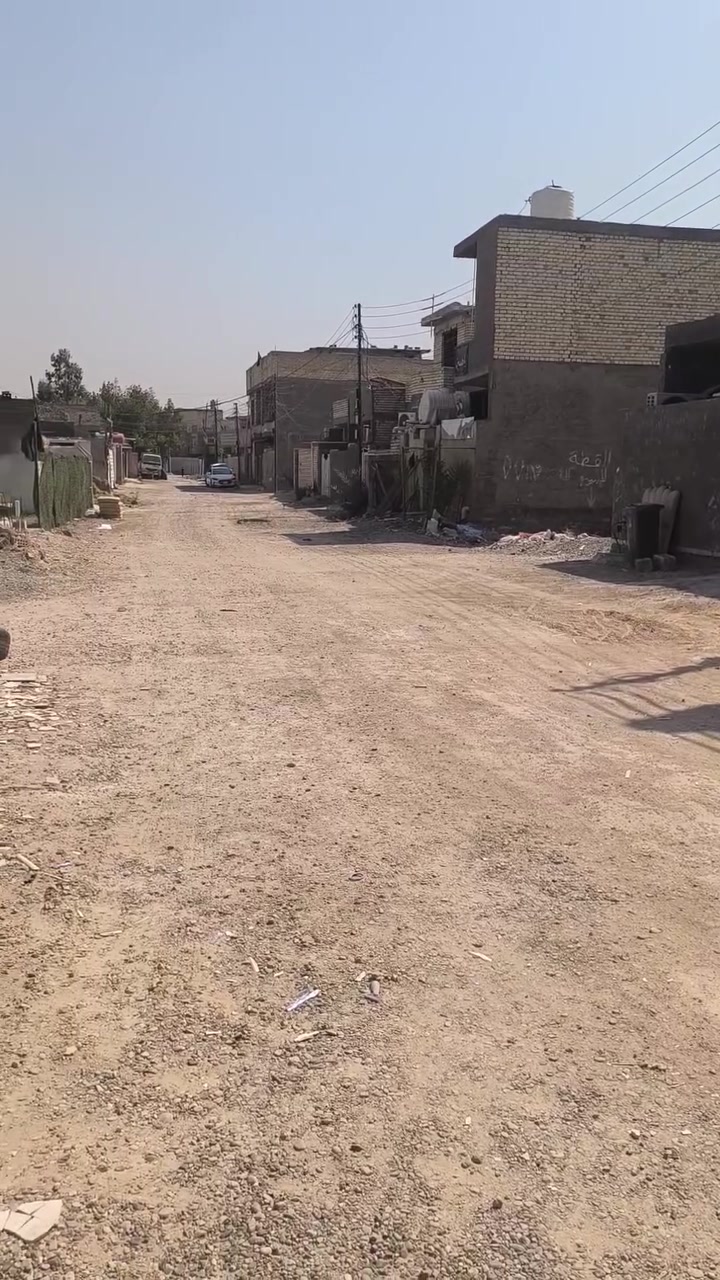 السلام عليكم بيت 100متر مربع زراعي البيت جديد جدآ بناء طابوك الأرضية رفت بيت متعوب عليه الزعفرانية شارع الكهرباء المعلمين بشارع أسواق السلام بصف أمن الوطني السعر 68 وبي مجال ***********
