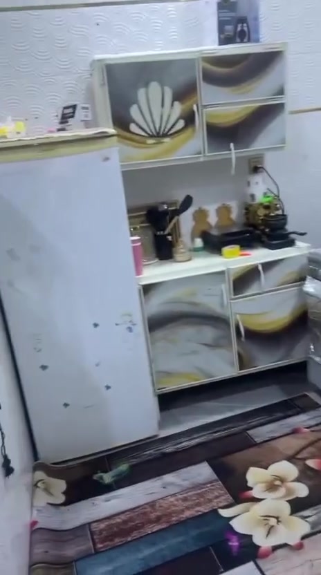 سلام عليكم بيت للبيع مساحه 50 متر
مقبيل قرية الغدير عامود 265 بيت حلو وجاهز للمزوحين جدد 27 وبي مجال وتساب *********** ( هاذ ثاني بس خط ***********
