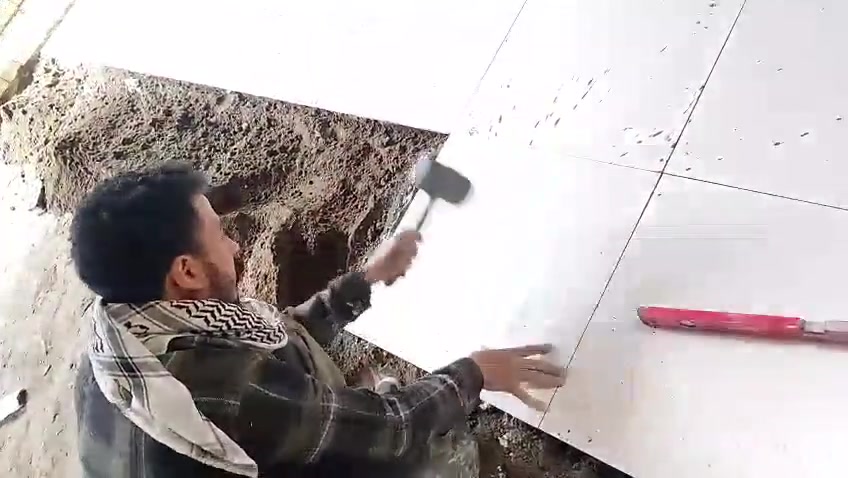 سلام عليكم خلفه سراميك شغل درجه اولى اسعار مناسبه متفرغ حالين ***********
