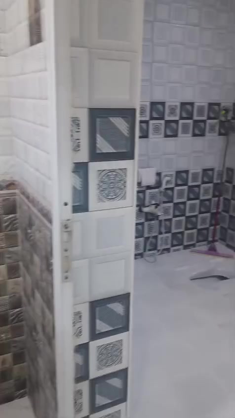 تتوفر شقه طابق اول درج غرفتين منام وصاله ومطبخ وصحيات العنوان البصره التحسينيه شارع قاعة بابل للاعراس موقع ممتاز الاجار المطلوب 600 الف مطلوب عائله صغيره 
مكتب عقارات التحسينية 
***********
