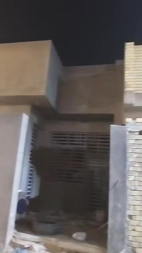 سلام عليكم 
هذه البيت للبيع مساحه ١٣٠ متر  زراعي سند ٢٥  مشمول بتطويب 
البيت كامل كهرباء ماء ومجاري والسطح كامل بناء طابوك جمهوري
السقف صب مركزي 
عنوانه.نجف مقابل قرية الغدير عمود ٢٦٨ وتدخل مسافه قليله عن شارع العام 

لاستفسار الاتصال او واتساب على هذه الرقم ***********
