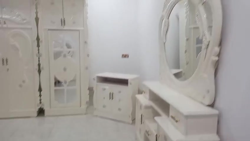 غرفة خشب • صبغ حراري • مستعملة