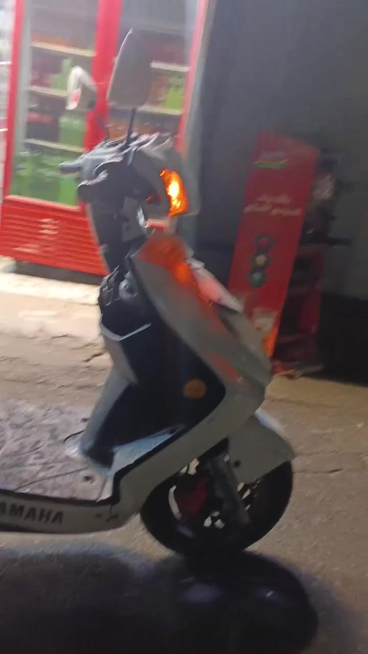سلام عليكم سكنس فحل للبيع دراجه حلوه ممفتوحه مكفوله كفاله عامه دراجه نوزل نكره سلف بكل وقت دراجه شلعه و معدل مكينه ناعمه الدراجه خير من الله كهربائيات شغاله السعر850 وبيه مجال مكاني الشعب قرب المحكمه رقمي***********
