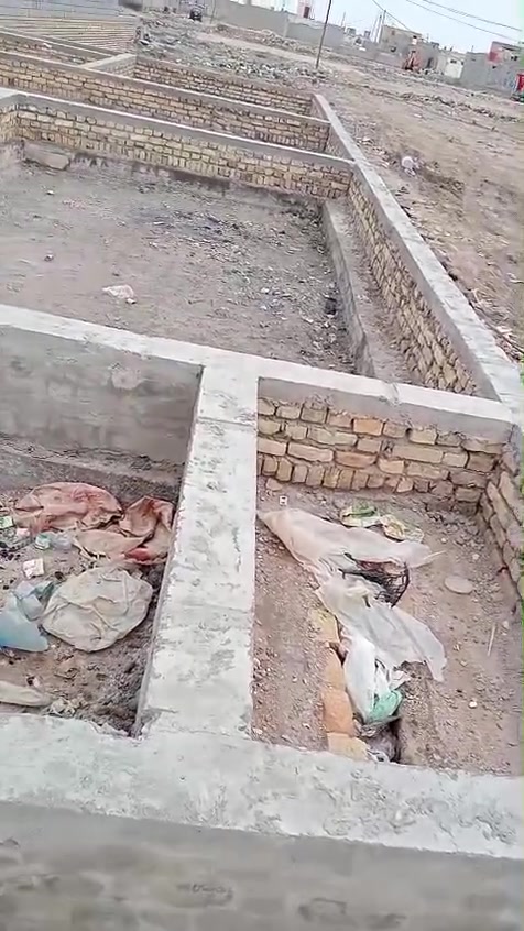 سلام عليكم بتلو اللبيع مساحه 200متر خلف المحطه القطار العكر الشرقي قريب الطابو السعر 18مليون  وبيها مجال 
رقم الموبايل ***********
