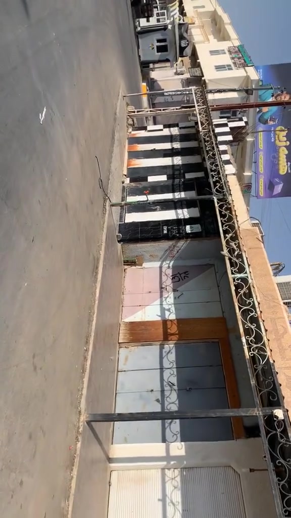 (عقار للبيع)
(فرصه استثامريه جيده )

📝(طابو صرف)تحويل مباشر

📏المساحه الكليه للعقار (207)

📍موقع العقار سوق حديثه بدايه شارع 
القائم مقاميه مقابيل فلكه حديثه
(موقع مميز)

 للأستفسار على التفاصيل المتبقيه 
اتصال على الرقم(***********)
