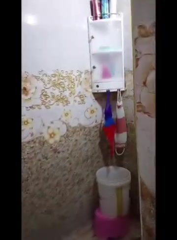 ييت البيع حي طارق القديم مقابيل ابانزين خانة ثالث فرع مساحتة ١٠٠ صب مسلح بيت نضيف جديد عالي على شارع متر ***********
