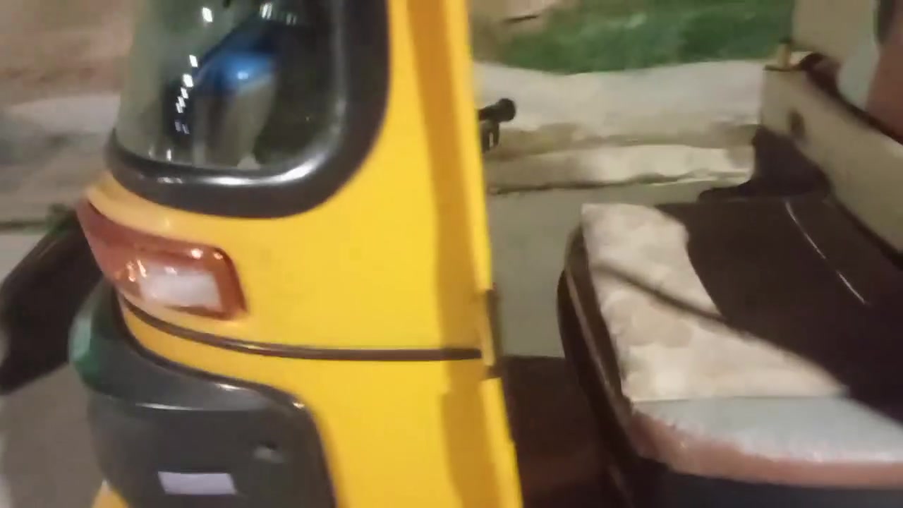 سلام عليكم تكتك للبيع موديل 22شهر لو 3 لو 11 م مكينه بلاد بس كلجات باسمي رقم دولي بصره جاهز ه عل اخير مكاني قلعه سكر وهذني صورهه وهذا رقمي *********** ومقطع فيديو مسويلهه تريده هي وغراظهه تريده شركه
