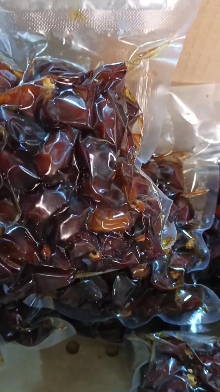 تمر خضراوي • نص كيلو • مبسول ونظيف