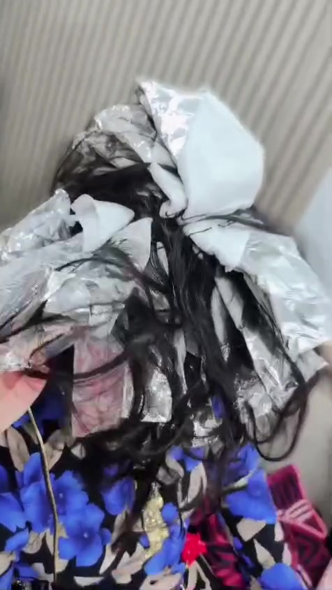 شغلي بنات ع شعر سواد فاحم و عنيد مجربة صالونات المسيب و محد كدرت اطلعلها هيج الوان ف اكيد الحل يم ڪوافيرة جنى
ࢪئيڪم بناتتت🔥🔥
صالون ڪوافيرة جنى 🤍
العنوان.. 
بابل _المسيب_حي المعلمين الاولى _فرع مطعم المعموري *
للحجز خاص او الاتصال على الرقم واتساب ***********
