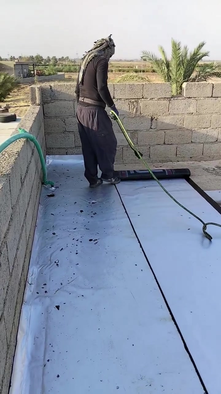 سلام عليكم الي يريد يسوي السطح زكام موجود شغل فول ايوحد يريد يدك عل رقم***********يتصل موجودين دخل خانقين وخارج خانقين سعد القيسي
