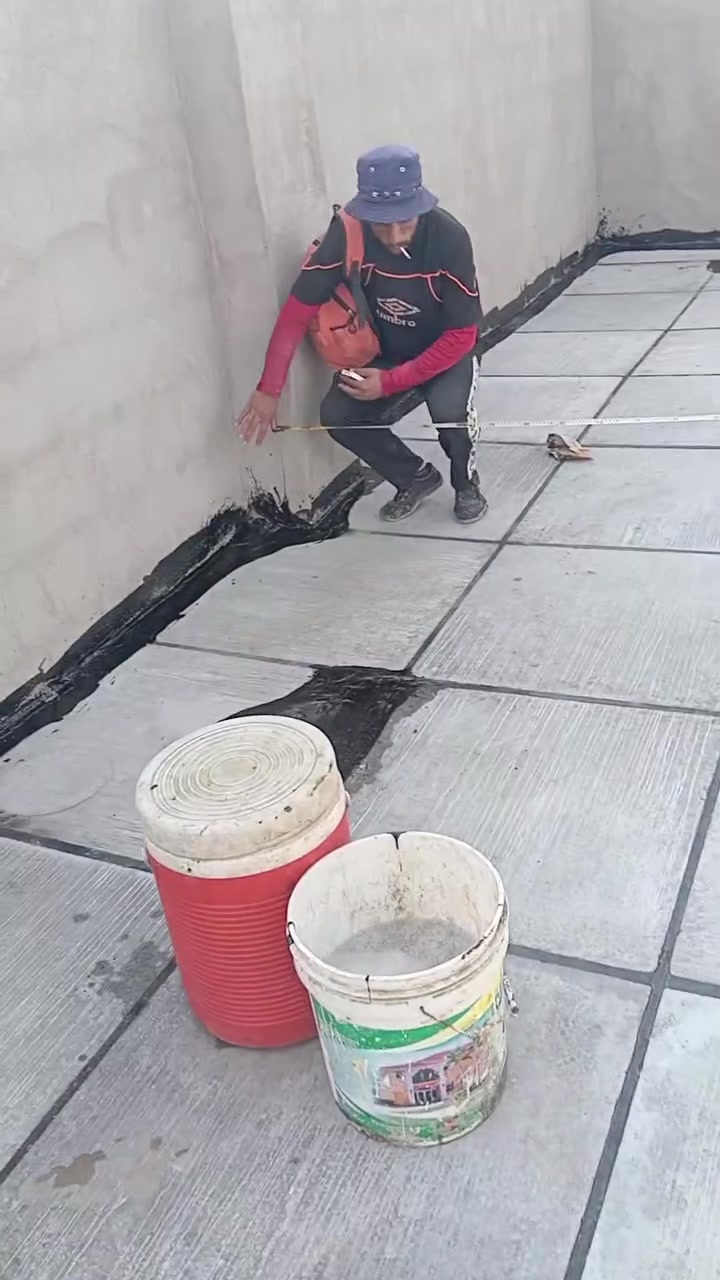 يالله سلام عليكم كادر متخصص لتطبيك الاشتايكر والماستك واعاده الصطوح الهالكه نشتغل جميع محافضات العراق الجنوبيه والعاصمه بغداد ومناطقها المساحات الكبيره تنحسب متر والمساحات الصقيره مقطوعه شغل درجه اولى مواد درجه اولى واسعار مناسبه العليك الانتصال اومراسله الصفحه واتساب ***********
