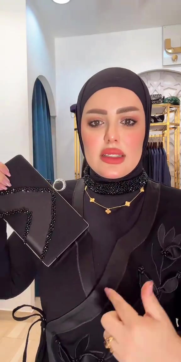 المكان الأكثر تميزاً كوني عنوانًا للأناقة في كل إطلالة... واطلبي عبايتكِ الآن قبل نفاد الكمية🌷.. 📍فرع الأول كاظمية ساحة قريش بجانب مأكولات الحلوة 📍 فرع الثاني المنصور الرواد مقابل مول المنصور بجانب دي تو دي *********** او ***********
