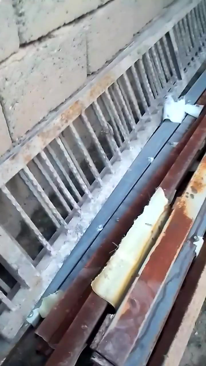 السلام عليكم ورحمه الله
رمبه حديد عدد 2 طول 3م عرض 40 سم
رمبه عدد 1 طول 1م عرض 40سم
كتايب حديد 12 قطعه أطوال مختلفه 
للبيع ***********
