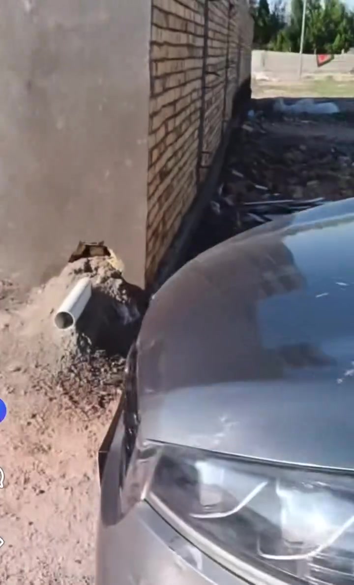 السلام عليكم
يوجد بناء جديد بيت 250 متر مساحة البناء 150 متر في مجمع عبدالله كامل السكني بداية شارع لاستفسار   مراسلة الصفحة او الاتصال على الرقم ***********‬
