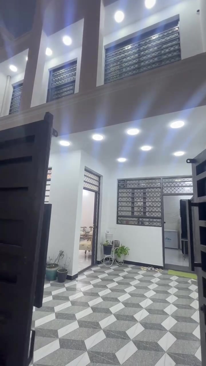 على بركة الله تعالى للبيع  💵💵💵

سامراء دوانم المعمل (قرب جامع مكيه🕌) 
مساحه140متر نزال20 وجه 7متر
4غرف مع باقي الملحقات  شارع عرض 12 
 السعر85 مليون وبي مجال مع صاحب العقار مباشر 
شغل جناي درجه اولى 
*********** 
او زيارة المكتب

