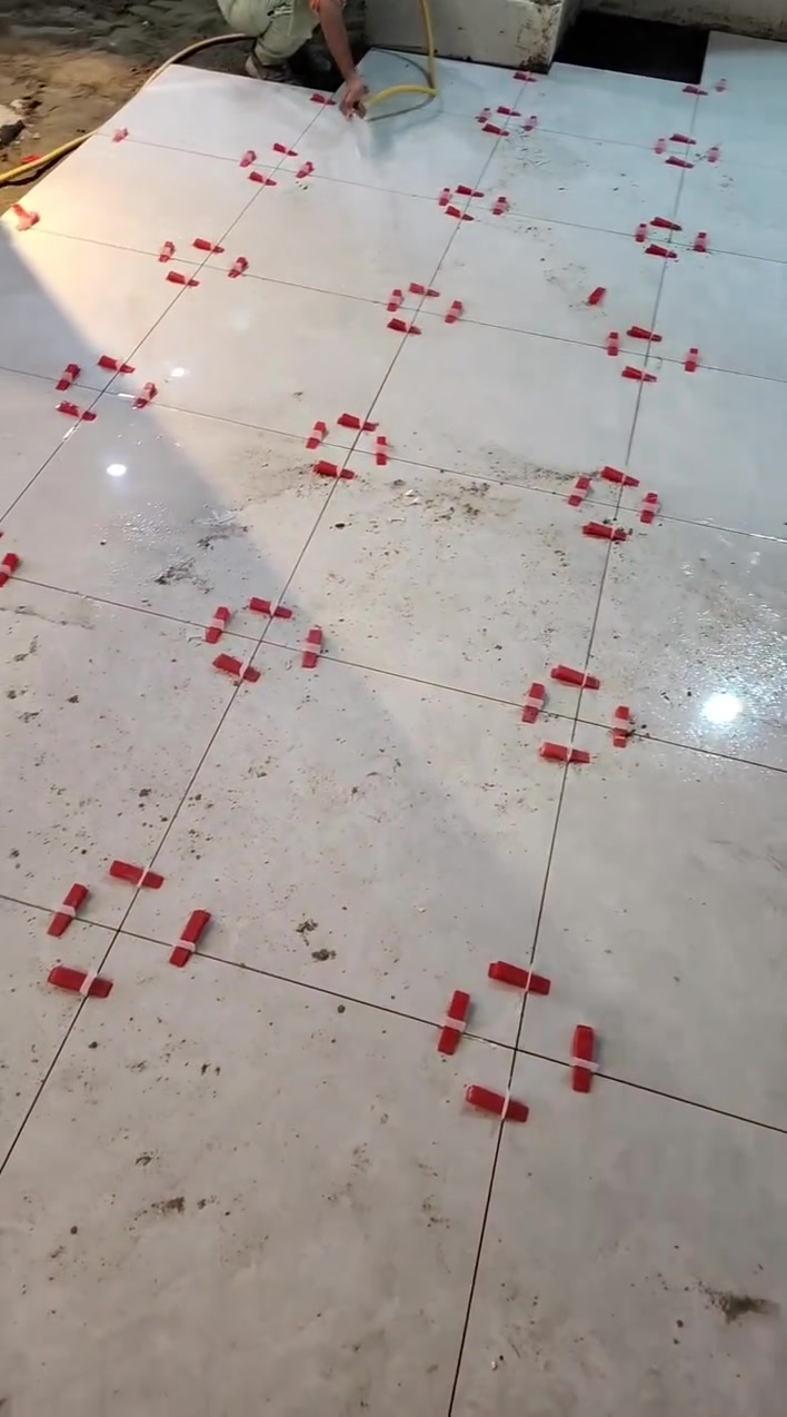 @سلام عليكم خلفه سيراميك شغل درجة اولى تسليم هندسي عمل جداري+ارضي متفرغ حالياً العمل داخل النجف فقط *********** واتساب

نص مكتوب في الصور:
- REDMI NOTE 14 PRO+ 5G