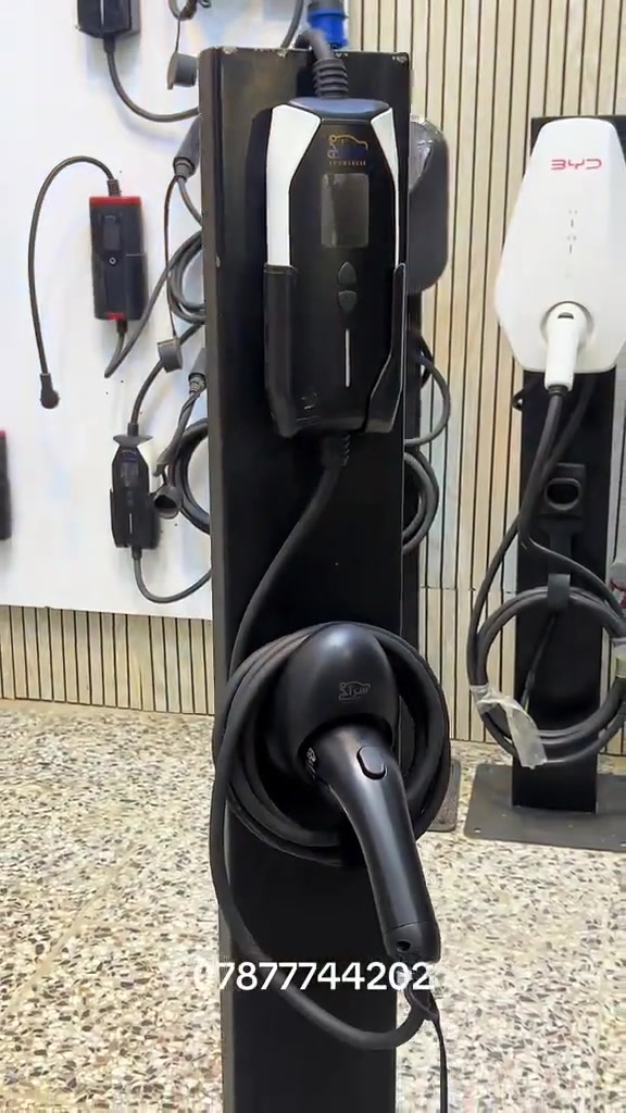 ✅ شاحن ١٦ أمبير مخصص لسيارات  الجيب والباسفيكا تويوتا بأنواعها  اوتلاندر  كيا الكهرباء والبلك ان  كذلك يتناسب بشكل جيد  وممتاز مع السيارات الكهربائية الألمانية.. 🔒 آمن ومتين مع قدرة عالية على تحمل الإجهادات الكهربائية 🏅 حاصل على شهادات تصنيعية معتمدة 🛡️ ضمان سنة كاملة السعر ٢٠٠ الف  🚚 توصيل متوفر لكل محافظات العراق 📍 العنوان:  الفرع الاول ... بغداد – شارع فلسطين  كربلاء المقدسة قرب كنطرة السلام  📞 للتواصل:  *********** بغداد *********** كربلاء المقدسة #العراق #سيارات #كربلاء #شواحن #الشعب_الصيني_ماله_حل
✅ شاحن ١٦ أمبير مخصص لسيارات الجيب والباسفيكا تويوتا بأنواعها  اوتلاندر  كيا الكهرباء والبلك ان  كذلك يتناسب بشكل جيد  وممتاز مع السيارات الكهربائية الألمانية.. 🔒 آمن ومتين مع قدرة عالية على تحمل الإجهادات الكهربائية 🏅 حاصل على شهادات تصنيعية معتمدة 🛡️ ضمان سنة كاملة السعر ٢٠٠ الف  🚚 توصيل متوفر لكل محافظات العراق 📍 العنوان:  الفرع الاول ... بغداد – شارع فلسطين  كربلاء المقدسة قرب كنطرة السلام  📞 للتواصل:  *********** بغداد *********** كربلاء المقدسة
