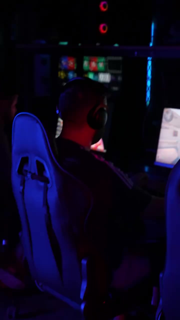 للبيع Gaming Center متكامل وجاهز للعمل في موقع مميز ببغداد، مع جميع التجهيزات والمحتويات الخاصة بالمشروع.

🎥 جميع تفاصيل المركز، التجهيزات، والموقع موضحة بالكامل في الفيديو المرفق.

📍 العنوان: بغداد – العطيفية – شارع الدامرجي

💰 السعر: يُذكر  عند التواصل.

📞 للاستفسار والتفاصيل:
***********
***********
***********
@إشارة
