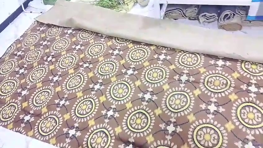 جوته طوله 4متر وعرظه 4متر شراي يراسل خاص ورقم بي وتساب ***********
