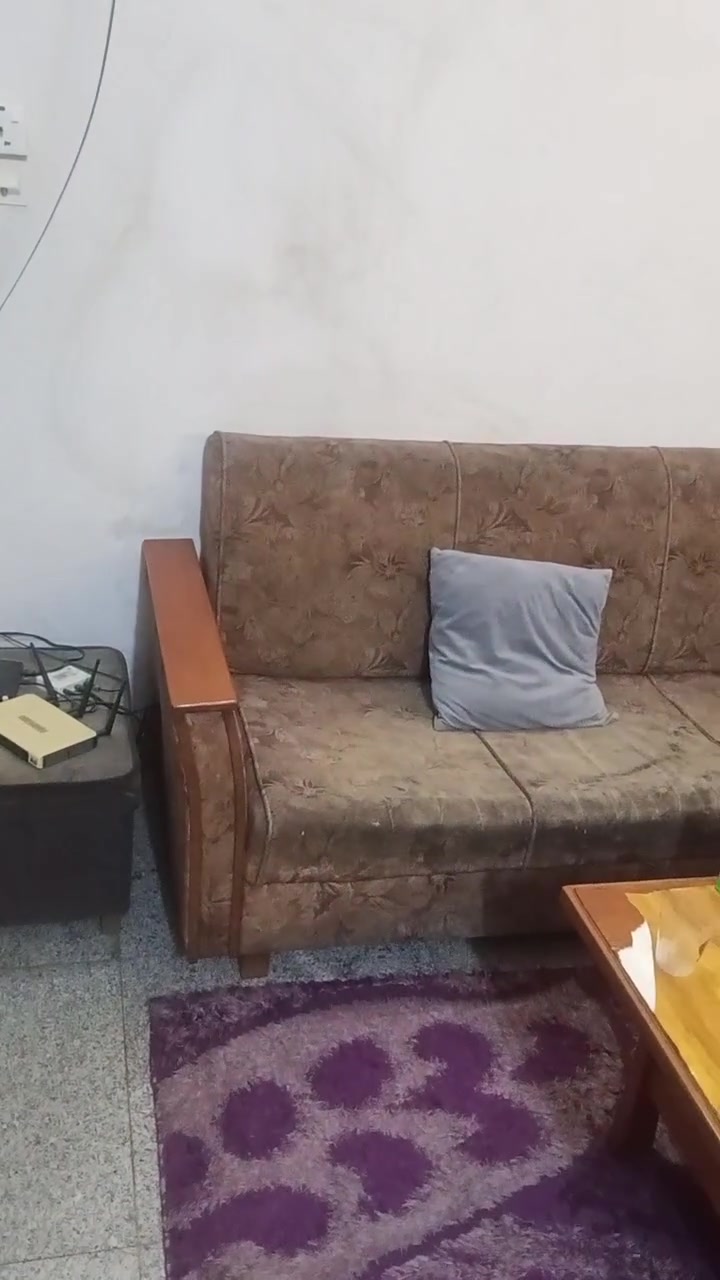 تخم 2مقاعد خلي سعر وتعال باجر المغرب اخذهن من القاهرة ..بغداد
***********
