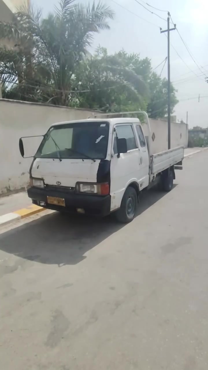 السلام عليكم اخوان كيا بنكو موديل 95 سياره جديده وجاهزه منه للشغل مكينه وكير واكسن وشاصي مكفولات كفاله عامه رقم صدامي راعيه ماندله اتكفلك سرقه وعشاير مستمسكاته موجوده السعر  23قفله قفله داخله حصه كاز كل المحافظات عنوان ناصريه مركز  ***********
