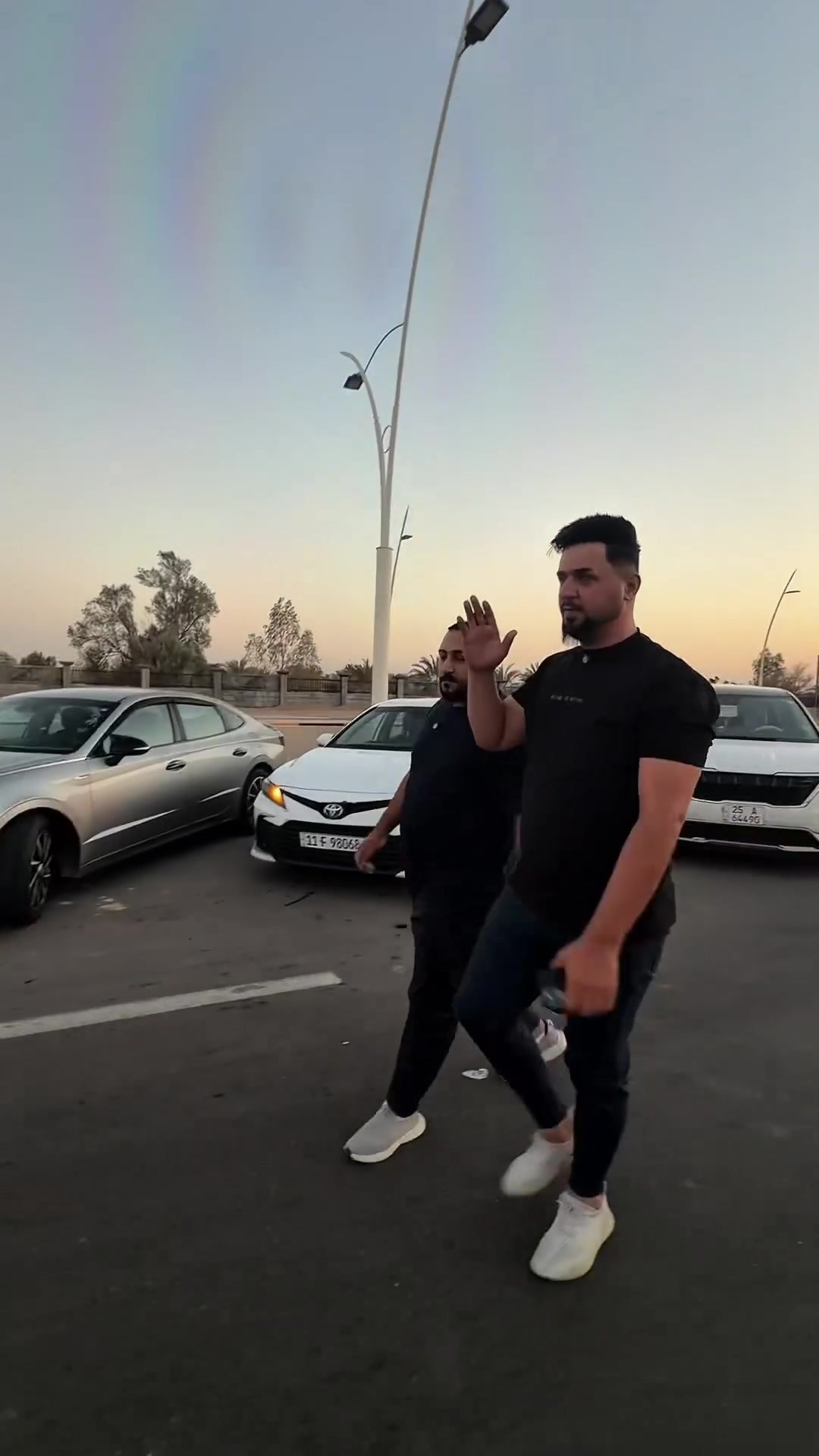 � كروب سواق أوفياء الملوية لنقل المسافرين والبريد 📦

تريد تسافر بأمان وراحة؟ أو عندك بريد وأمانات وتريد توصلها لمحافظات العراق؟ 🇮🇶
نوفر لكم خدمة نقل المسافرين والبريد إلى جميع محافظات العراق، مع سواق أوفياء وخدمة موثوقة.

✅ نقل مسافرين
✅ نقل البريد والأمانات
✅ تغطية جميع محافظات العراق
✅ تعامل وأمان وحرص على ممتلكاتكم

📞 للحجز والاستفسار:
أبو ريكان: ***********
محمد الأسودي: ***********

كروب سواق أوفياء الملوية
ثقتكم تهمنا… وخدمتكم واجبنا 🤝
