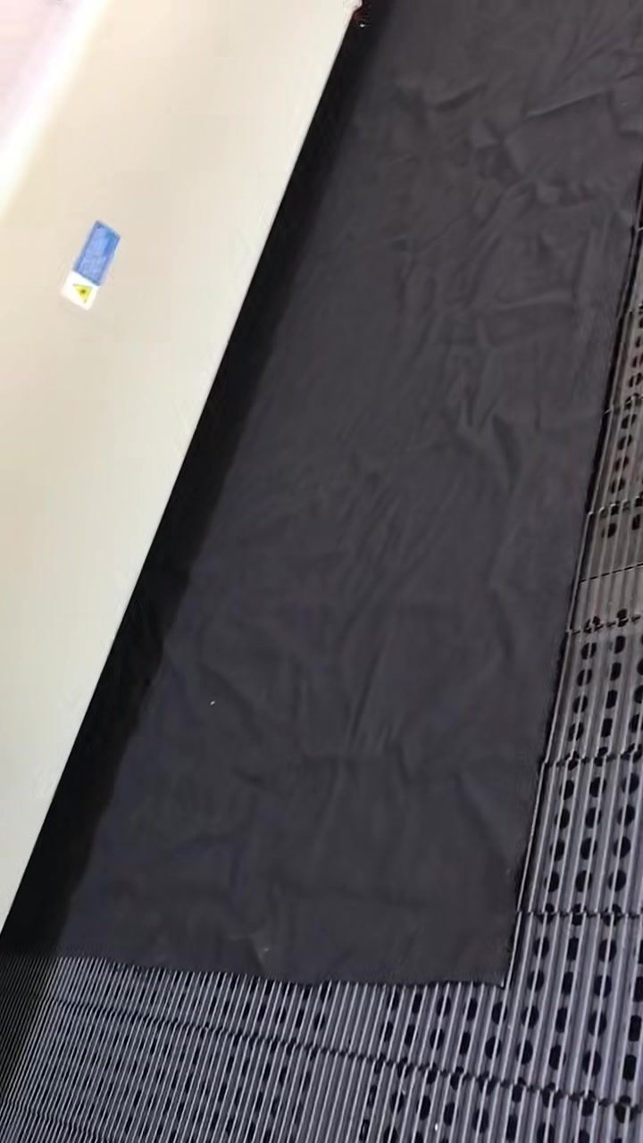 للبيع ماكينة ليزر CO₂ CNC بحالة ممتازة
القدرة:  (لا يوجد تيوب) 
الموديل: W6

‎يقص الخشب سمك ١٥ ملم ويقطع ويخدش المواد الغير معدنية(اكرلك و فلين و كراتين) 

تبلغ مساحة عمل الجهاز 1600 × 2600 

طاولة متحركة
جهاز فيدر اوتماتيكي
تبريد سائل ٥٢٠٠

سنة الصنع: 2024
الحالة: شبه جديدة / استخدام خفيف
تشمل: (مبرد ماء + اكسسوارات )
مناسبة لقص:
الخشب – الأكريليك – الجلد – القماش – البلاستيك
دقة عالية وسرعة ممتازة
جاهزة للعمل مباشرة
 الموقع: (البصره)
  #Cnc cuting machine  # برعم النرجس  #المودة #البصرة العراق  #🇮🇶  @الجميع
السعر ٧،٥٠٠$ (٧٥) ورقة
السعر قابل للتفاوض
